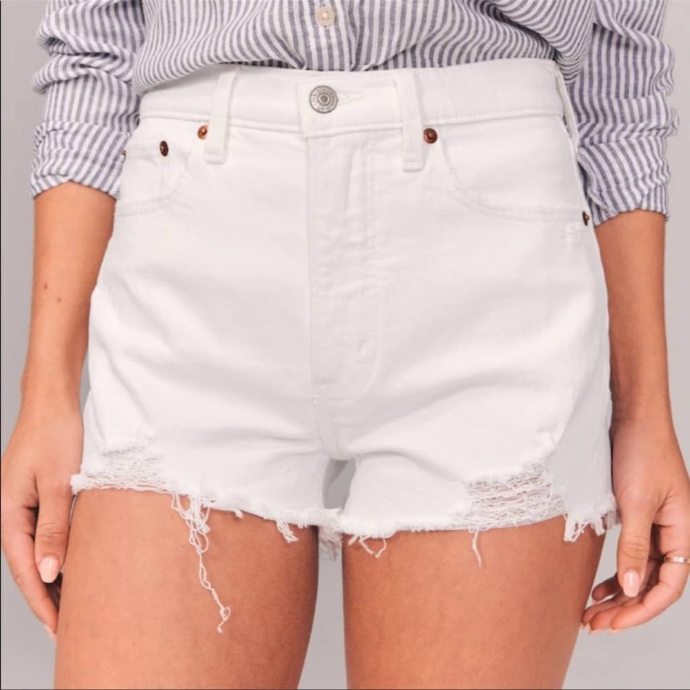 Abercrombie Curve Love High Rise Mom Shorts in White